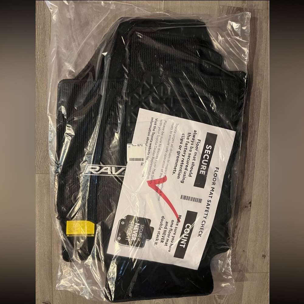 Toyota 2025 RAV4 Carpet Floor Mats - SEALED